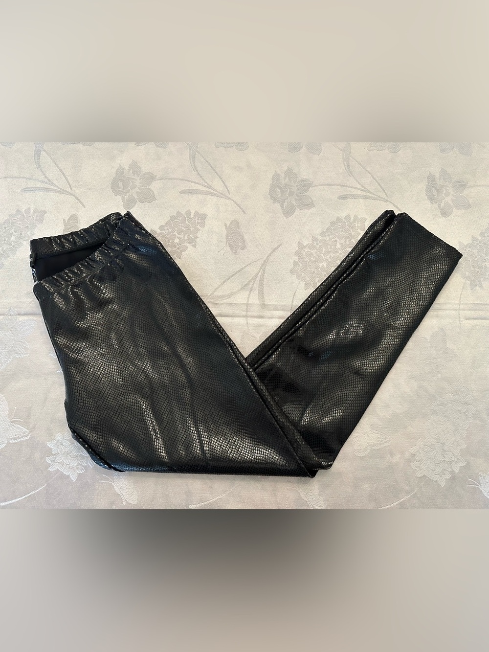 NWT bebe Sport Shiny Snake Leggings Black Y2K